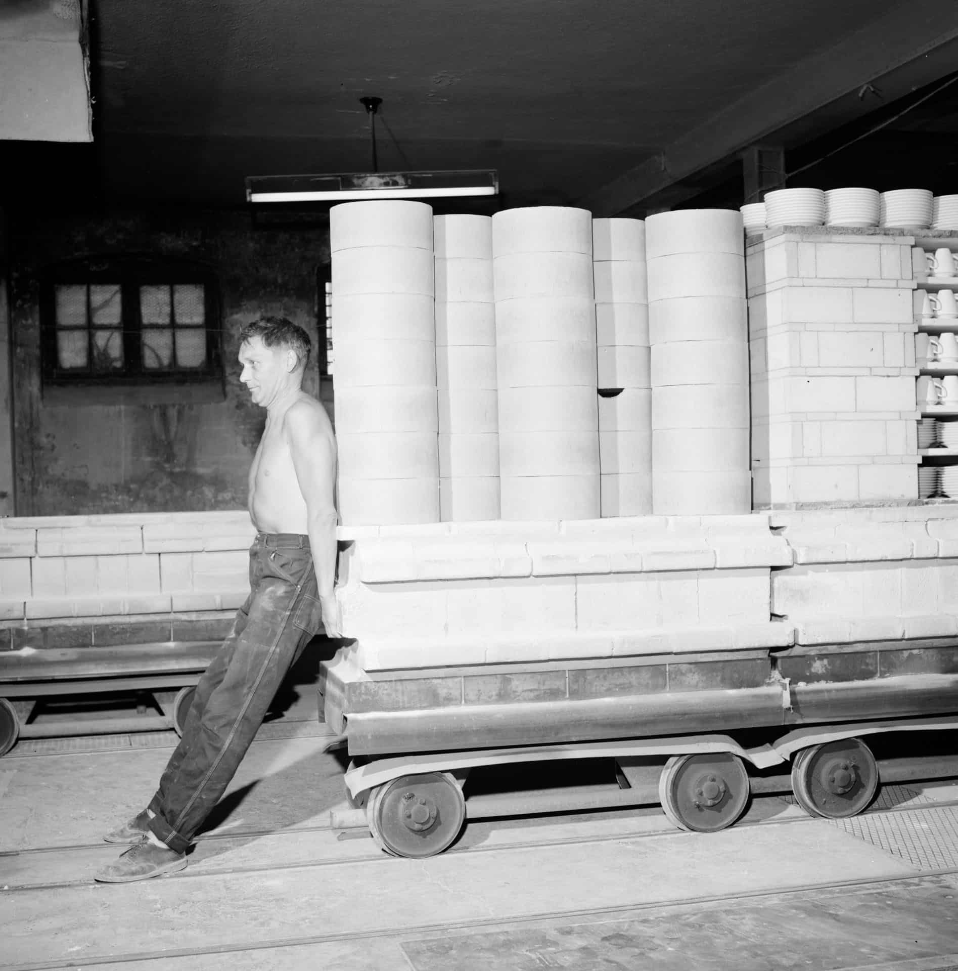Porsgrunn porselens fabrikk, juni 1960